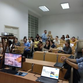 Workshops for veterinary students on free-roaming dog population management and animal welfare in the modern husbandry system